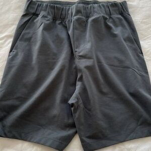 Men’s Lululemon gym shorts (L$